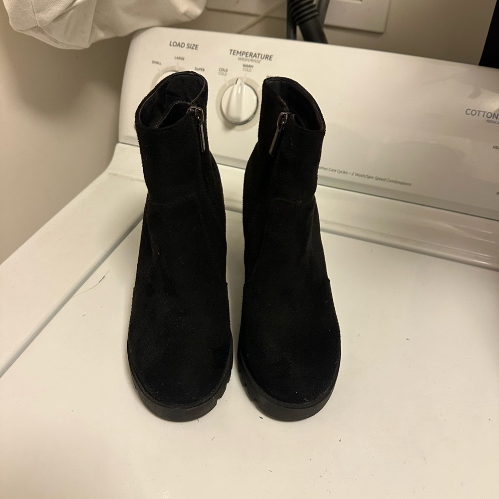 Elegant Black Suede Ankle Booties